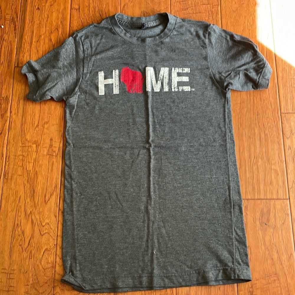 WI Heather grey t shirt sz S